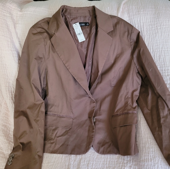 Jacket - Picture 2 of 3
